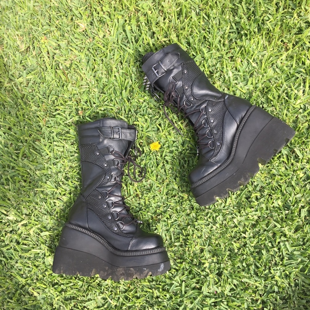 Demonia Shaker 70 Boots